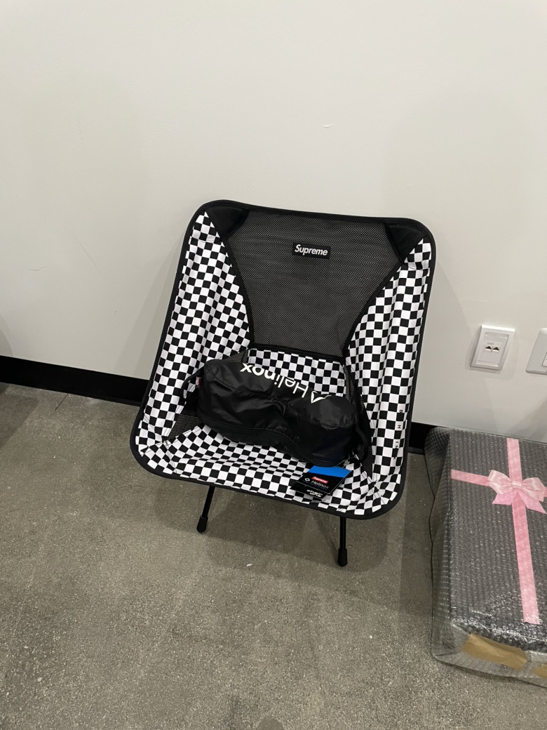 Supreme Helinox Chair