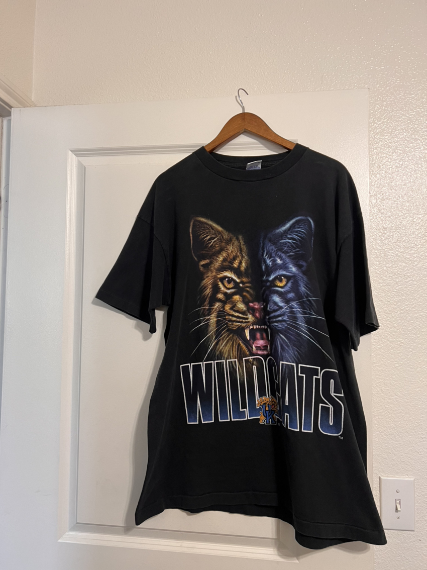 Vintage 90’s SALEM University Of Kentucky T-shirt