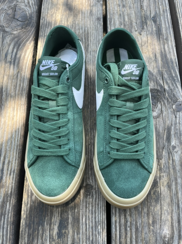 Nike SB Blazer Low GT - Men’s Size 7.5 - New in Box