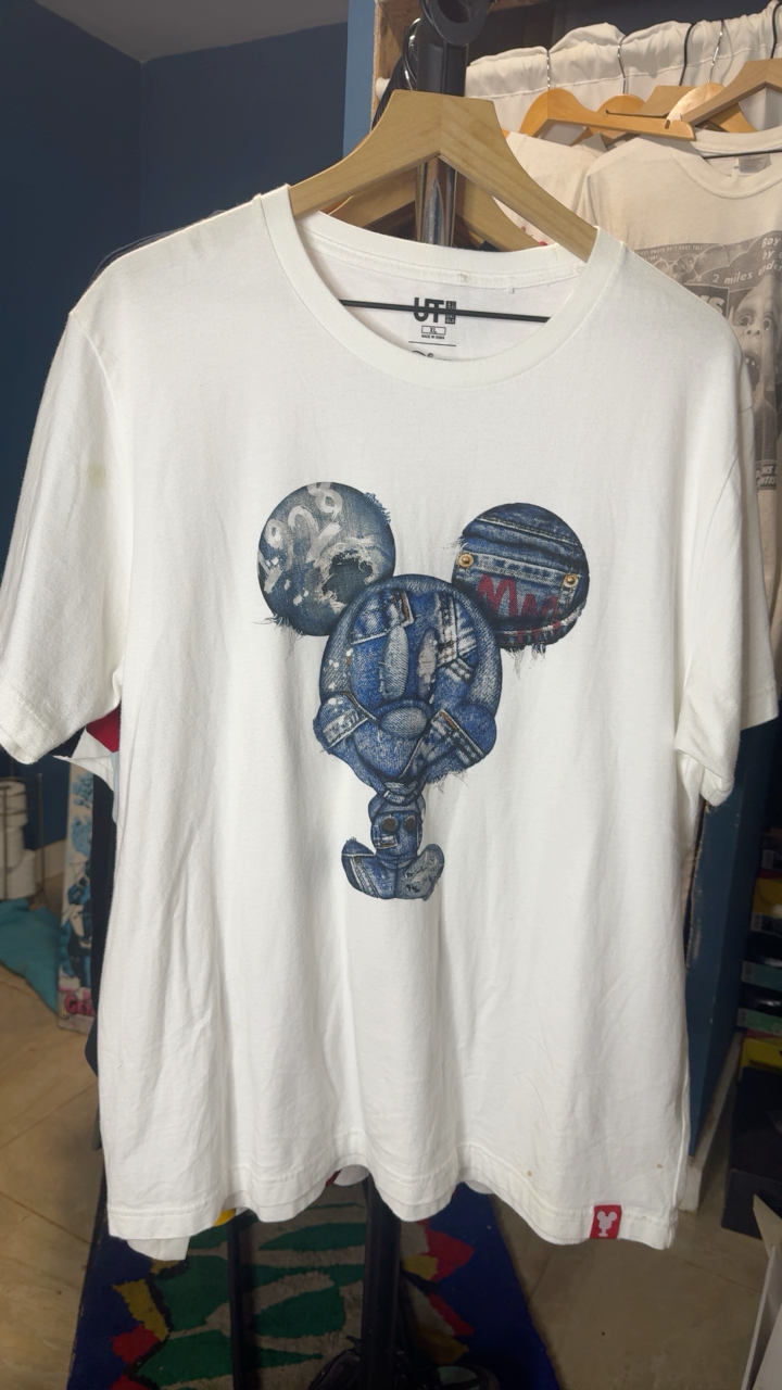 Kaws Mickey Mouse