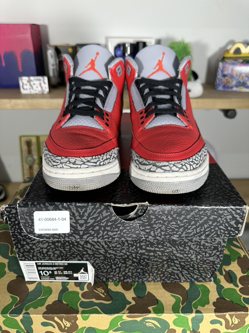 SZ 10.5 AJ 3 Fire Red Unite