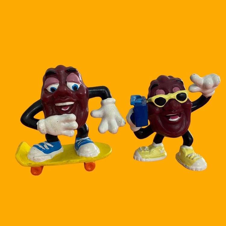 2 Vintage 80’s California Raisins PVC Figures