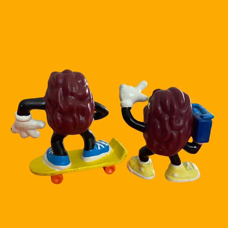 2 Vintage 80’s California Raisins PVC Figures