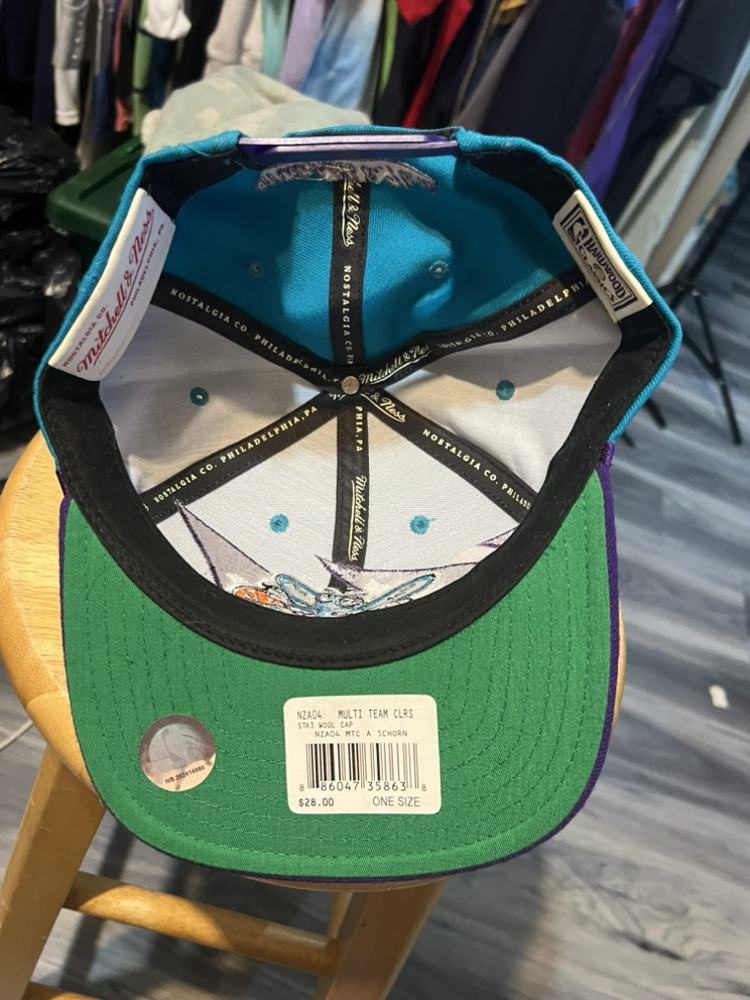 Charlotte Hornets Sharktooth SnapBack Hat