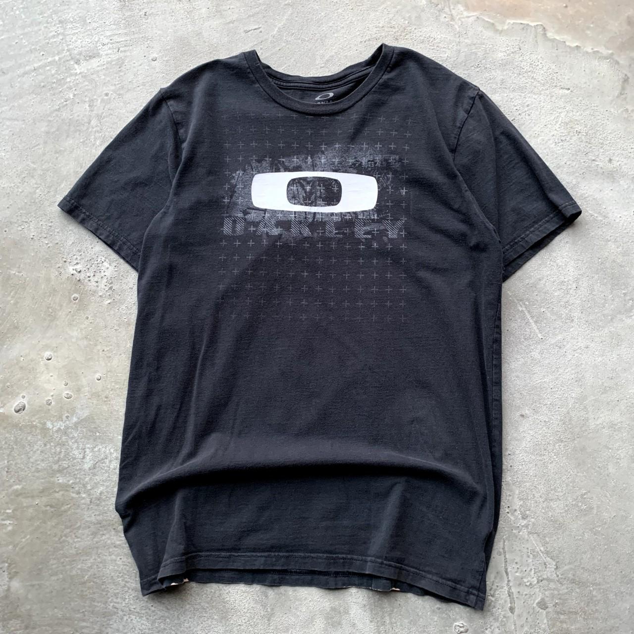 2000s Y2K Oakley Tee