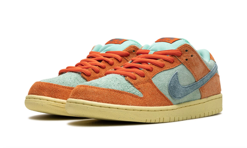 Nike SB Dunk Low "Orange Emerald Rise"