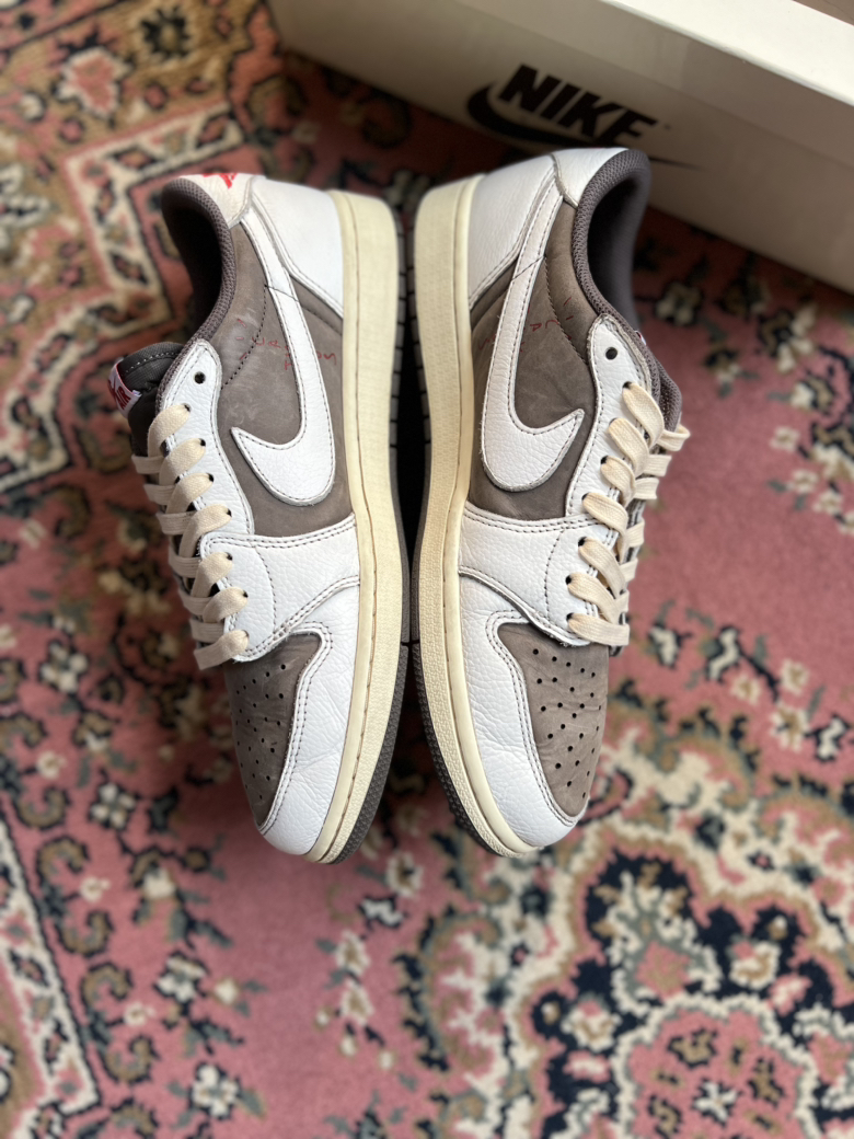 Travis Scott x Jordan 1 Low ‘Reverse Mocha’ - Size 9.5