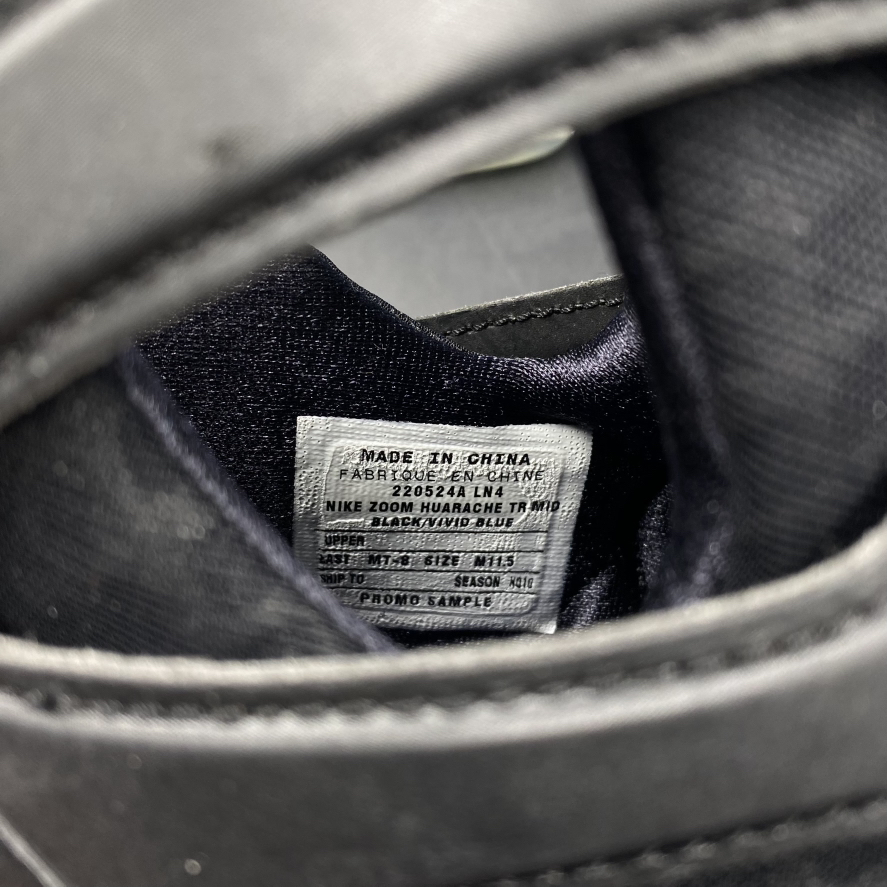 SZ 11.5 SAMPLE PlayStation Nike Zoom Huarache Trainer Mid (2010)