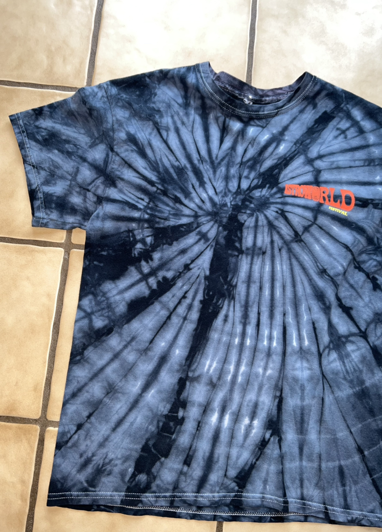 Travis Scott Astroworld Festival 2018 Houston Texas Men’s Tie Dye T-Shirt Size Large Pre-Owned