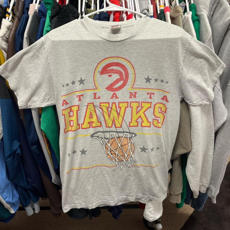 Vintage 90s Atlanta Hawks NBA Basketball Grey Tee