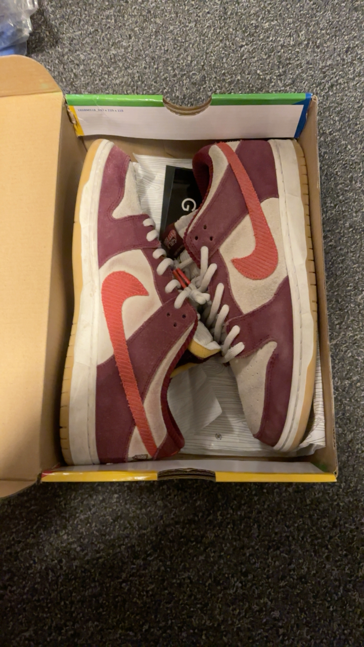 Sz11.5 skate like girl sb dunk beaters