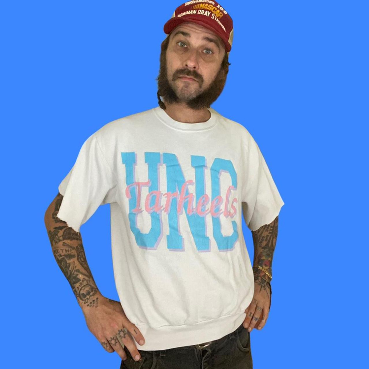 Vintage 90’s Women’s University of North Carolina Cut Sleeves Crewneck Sweatshirt