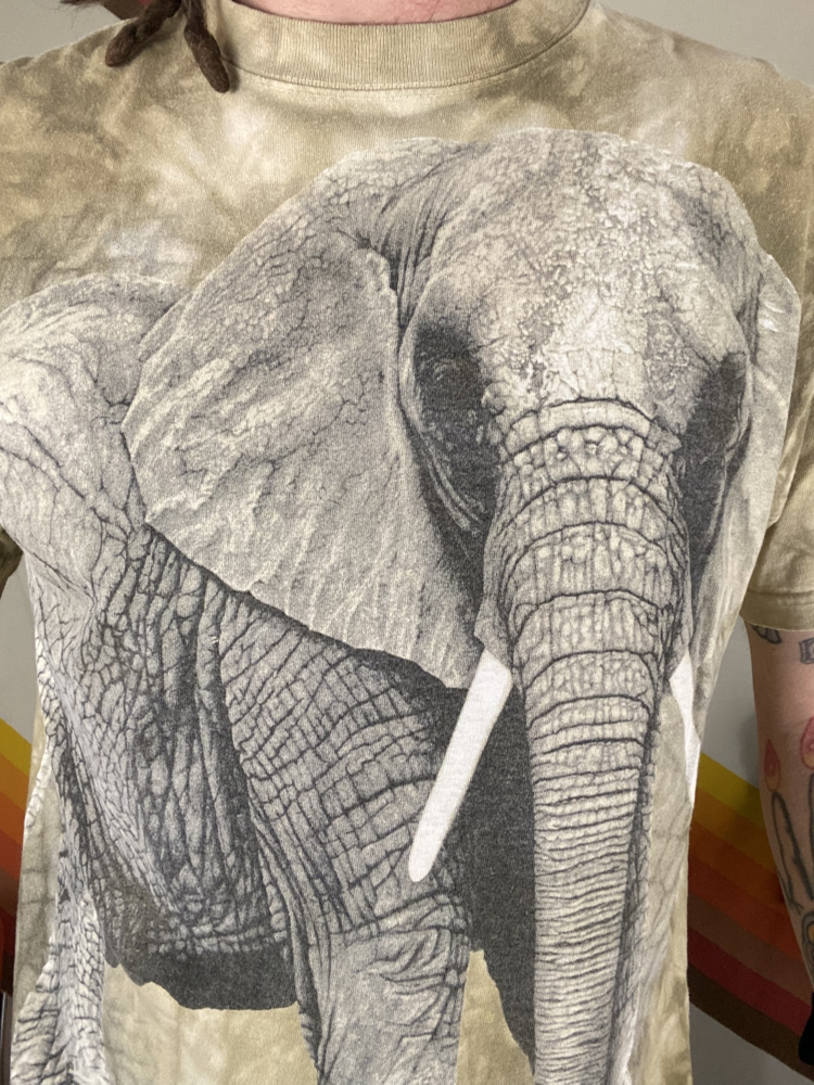 The Mountain Elephant Green Tie Dye Leather Tag Medium Animal Nature T-Shirt