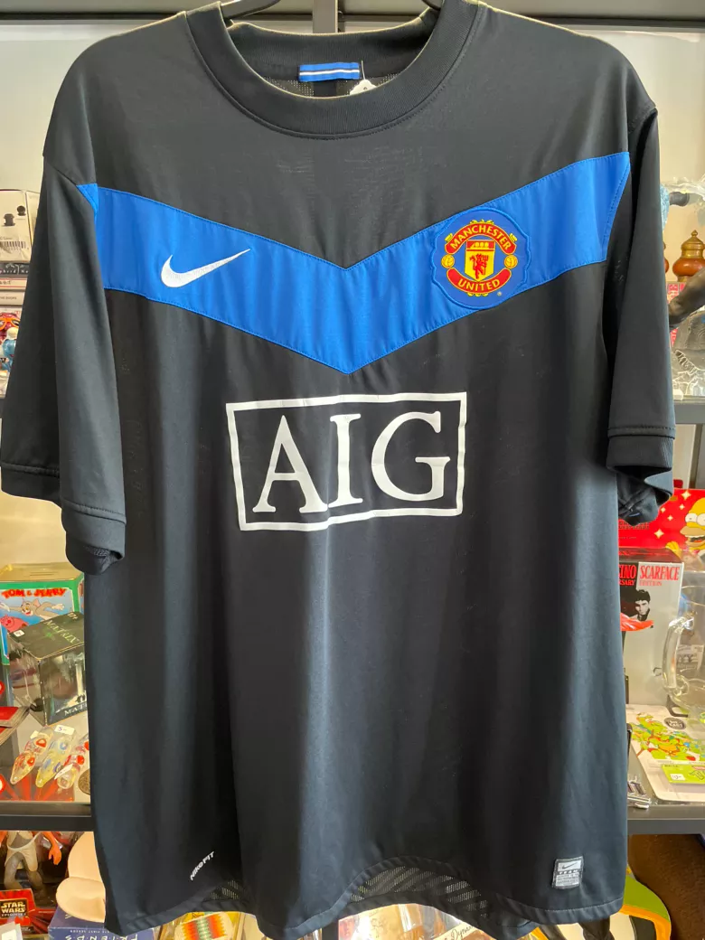 Manchester United AIG soccer jersey