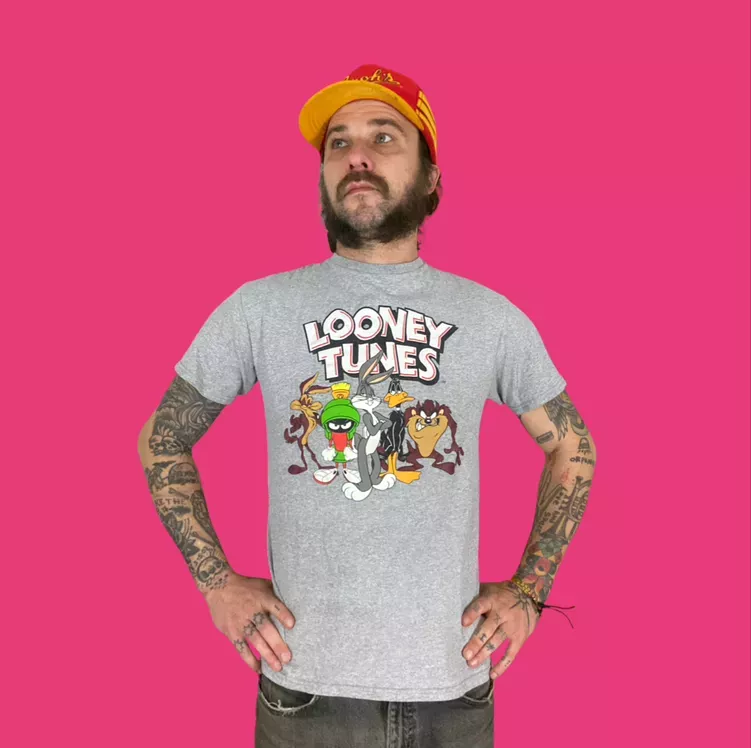 Looney Tunes Gray Medium Bugs Bunny And Crew Y2K T-Shirt