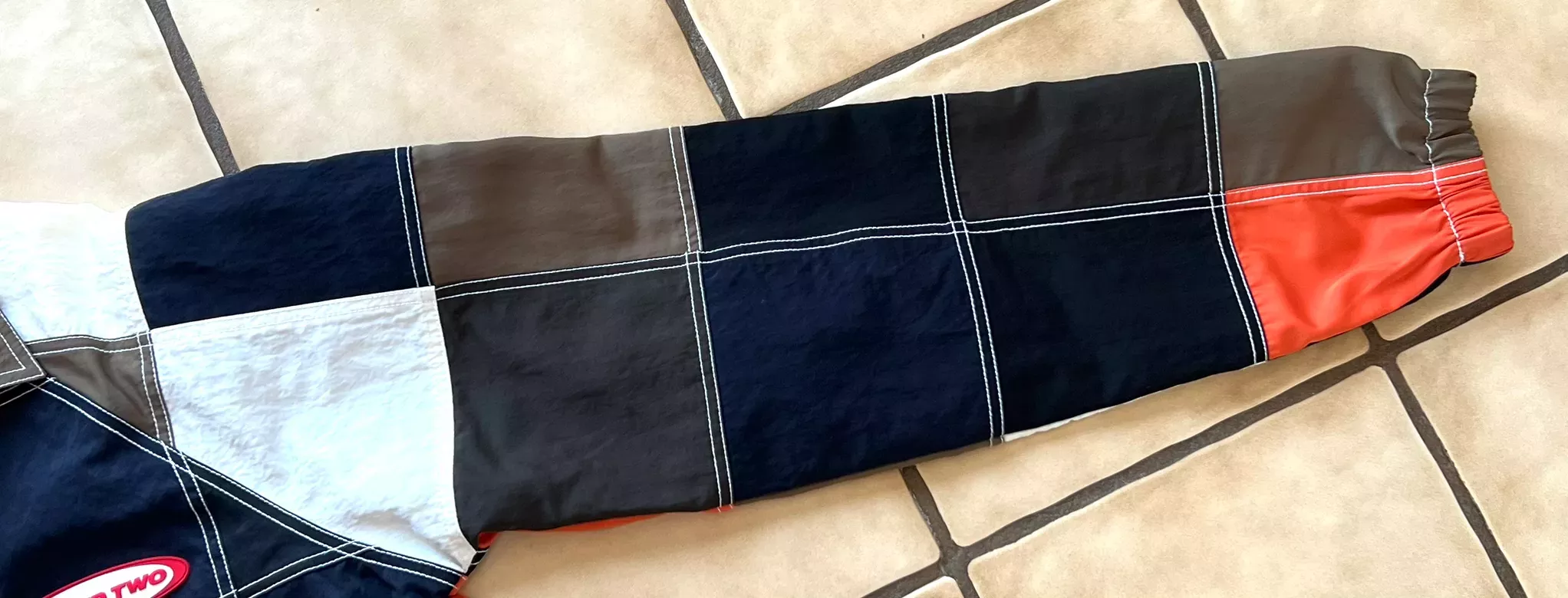 Round Two Flag Jacket Men’s Size Medium