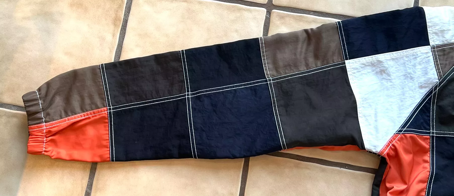 Round Two Flag Jacket Men’s Size Medium