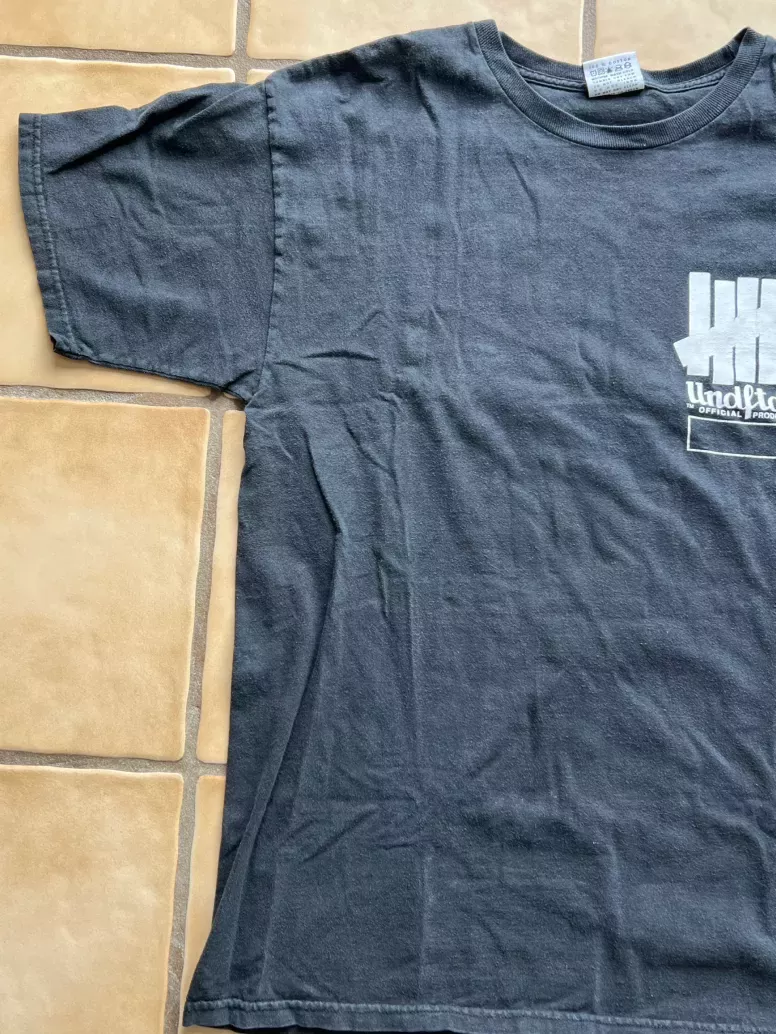 Undefeated Men’s Black Short Sleeve T-Shirt Size Large Pre-Owned