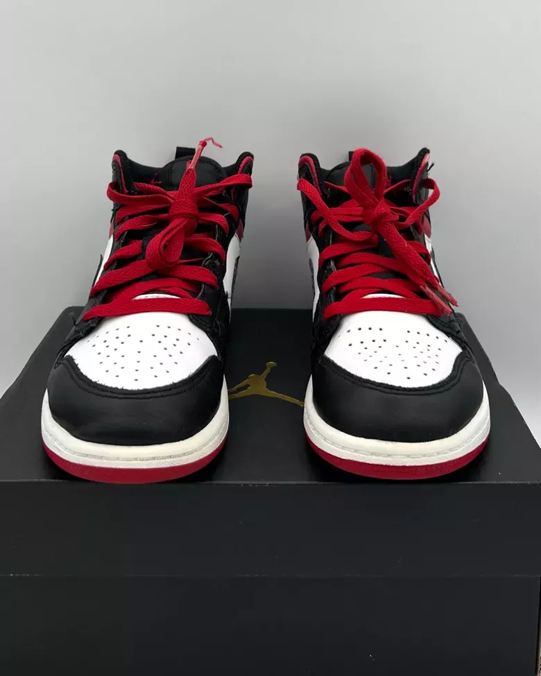 Air Jordan 1 Mid PS Gym Red Black Toe Size 3Y Pre-Owned