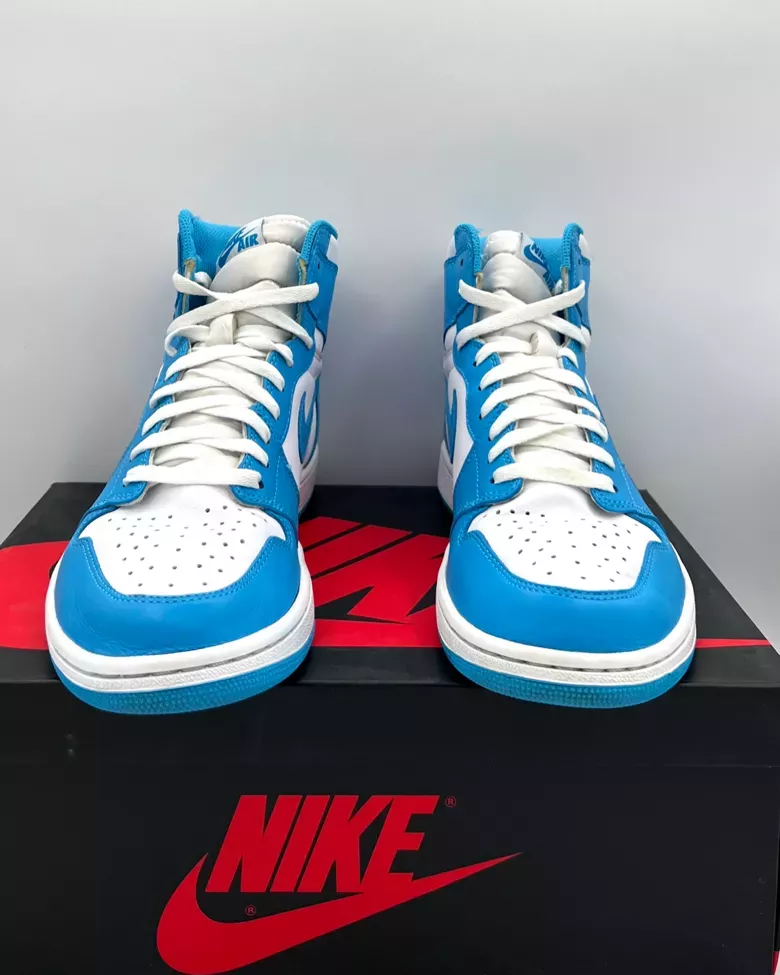 Air Jordan 1 Retro High OG UNC Size 11 Pre-Owned