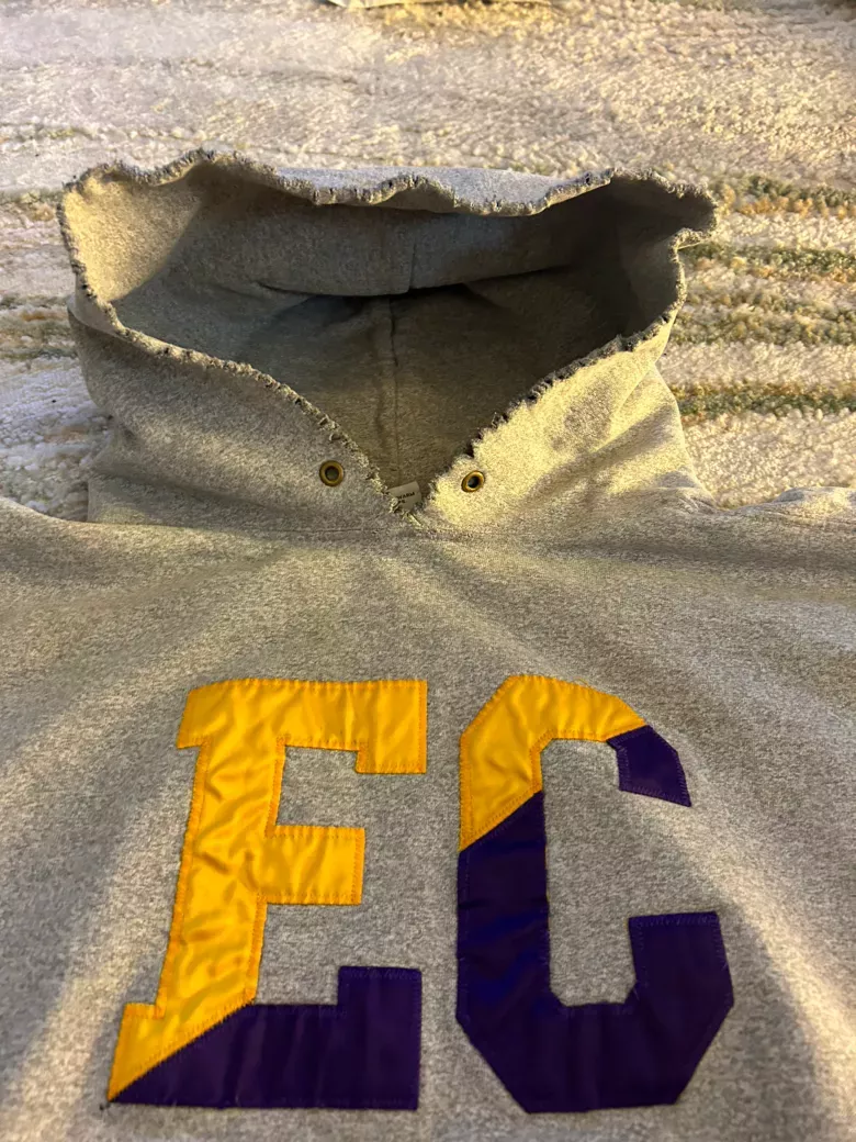 80s/90s Hoodie Distressed