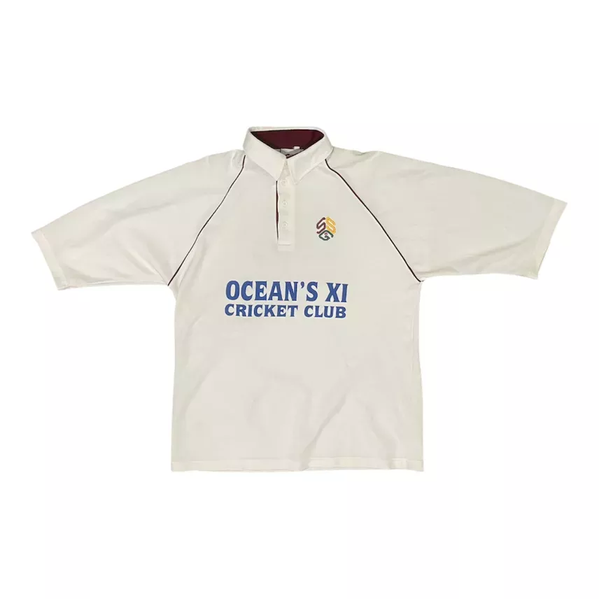 Large (29.5x22) Ocean's XI Cricket Club