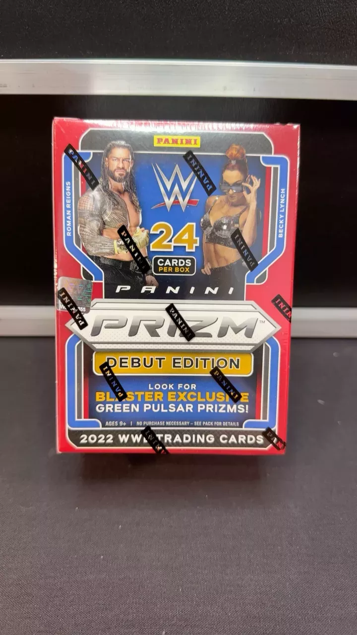 2022 WWE Prizm blaster box