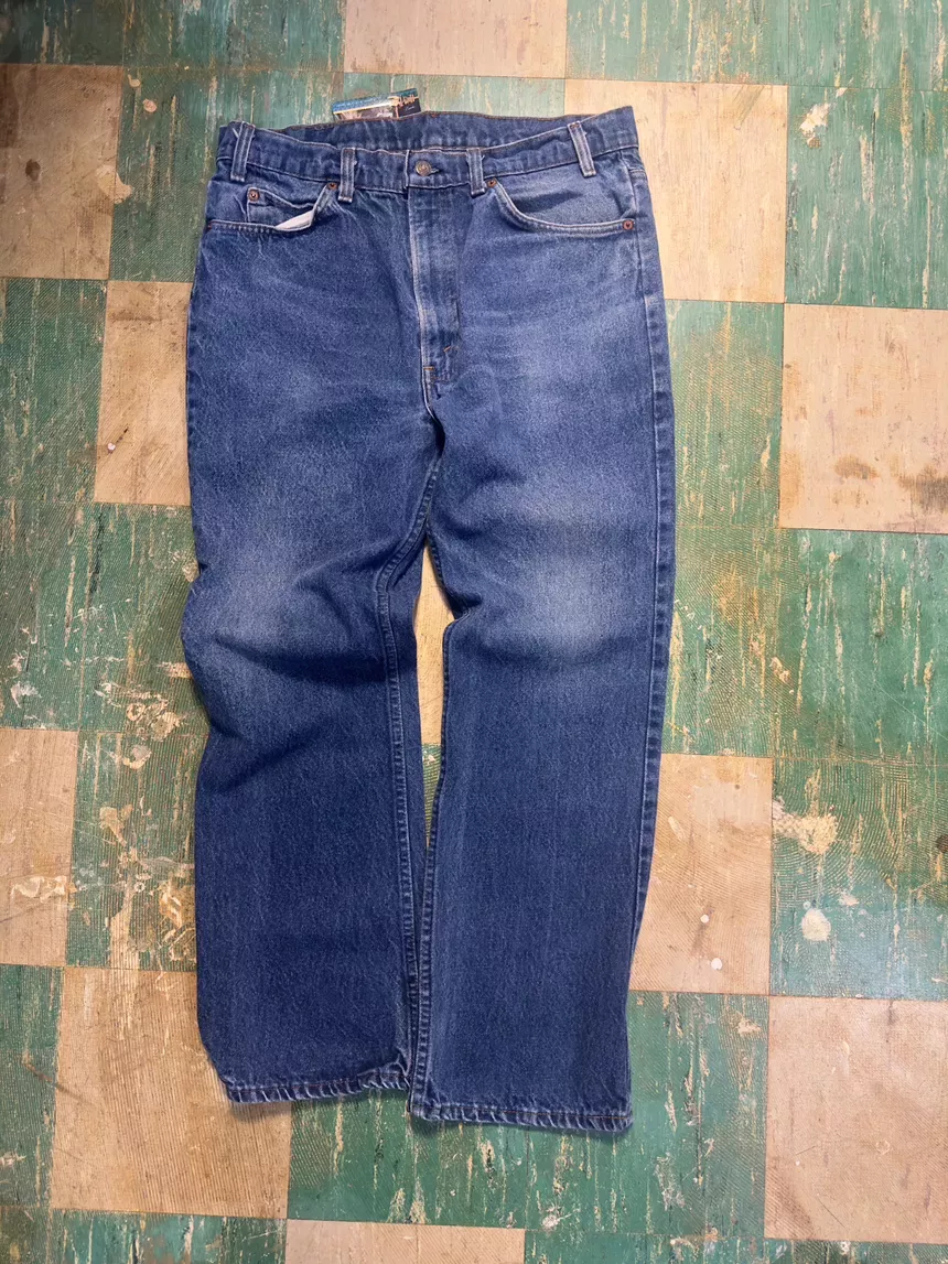 90’s LEVI’S ORANGE TAB 517