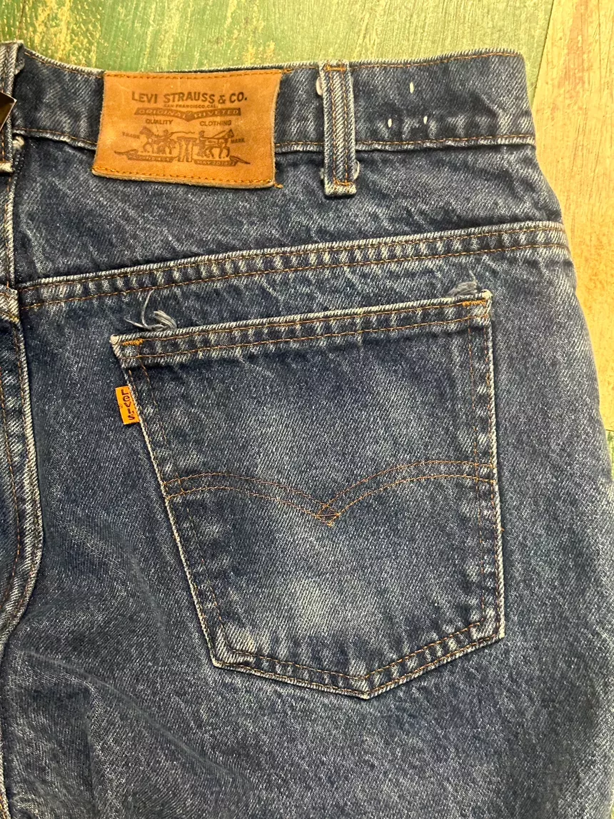 90’s LEVI’S ORANGE TAB 517