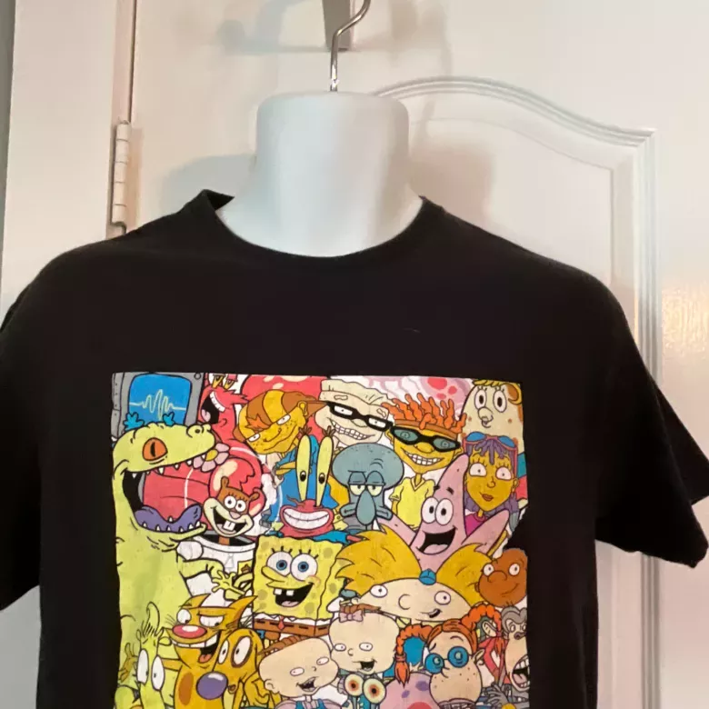 Nickelodeon Size Medium Graphic Black T-shirt
