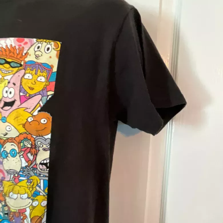 Nickelodeon Size Medium Graphic Black T-shirt