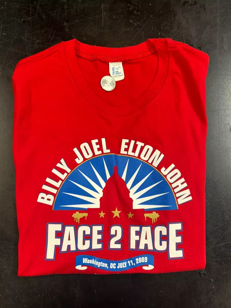 Billy Joel x Elton John Face 2 Face 2009 Red- Tultex *girly* L 16.5x26.5