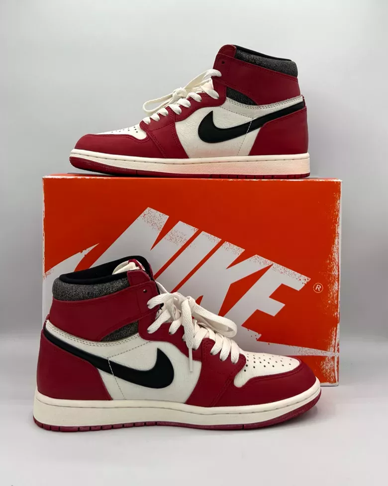 Air Jordan 1 Retro High OG Chicago Lost & Found Men’s Size 7.5 Pre-Owned