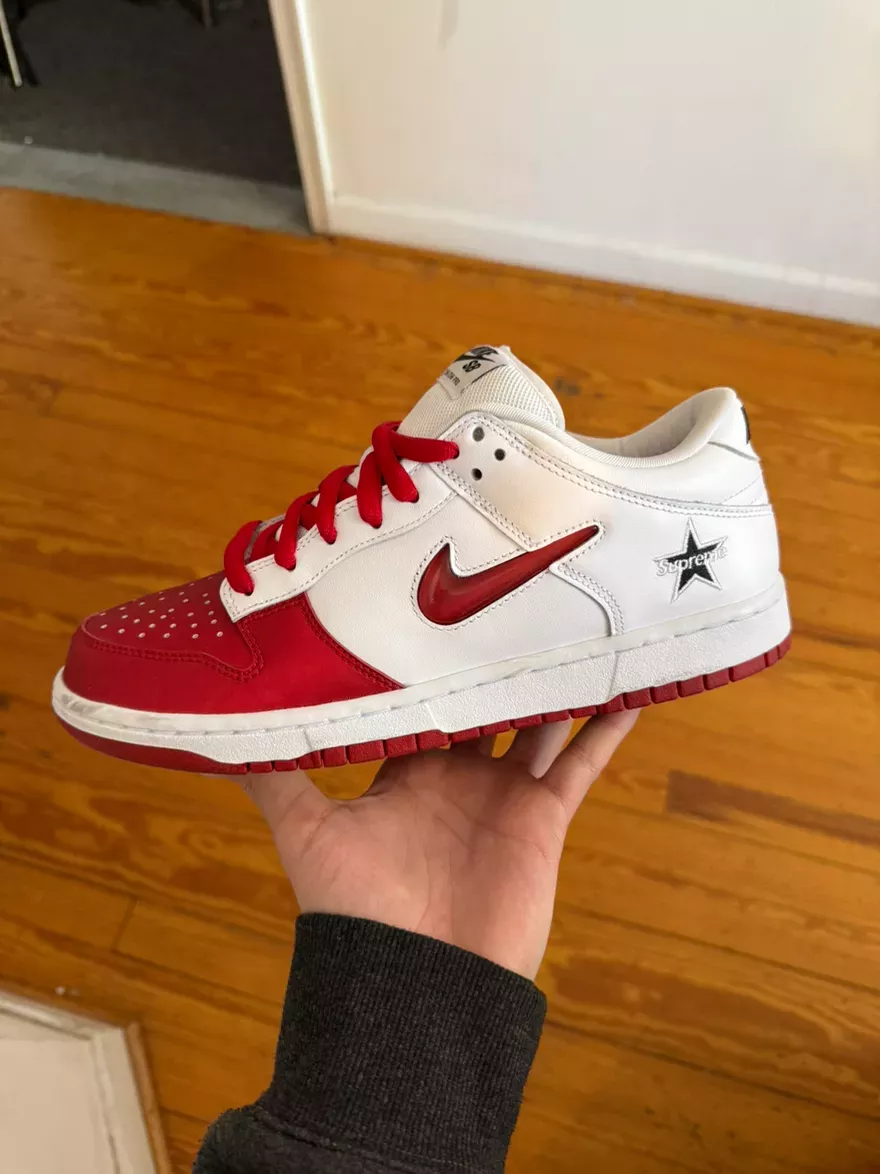 SZ 9 Nike SB Supreme