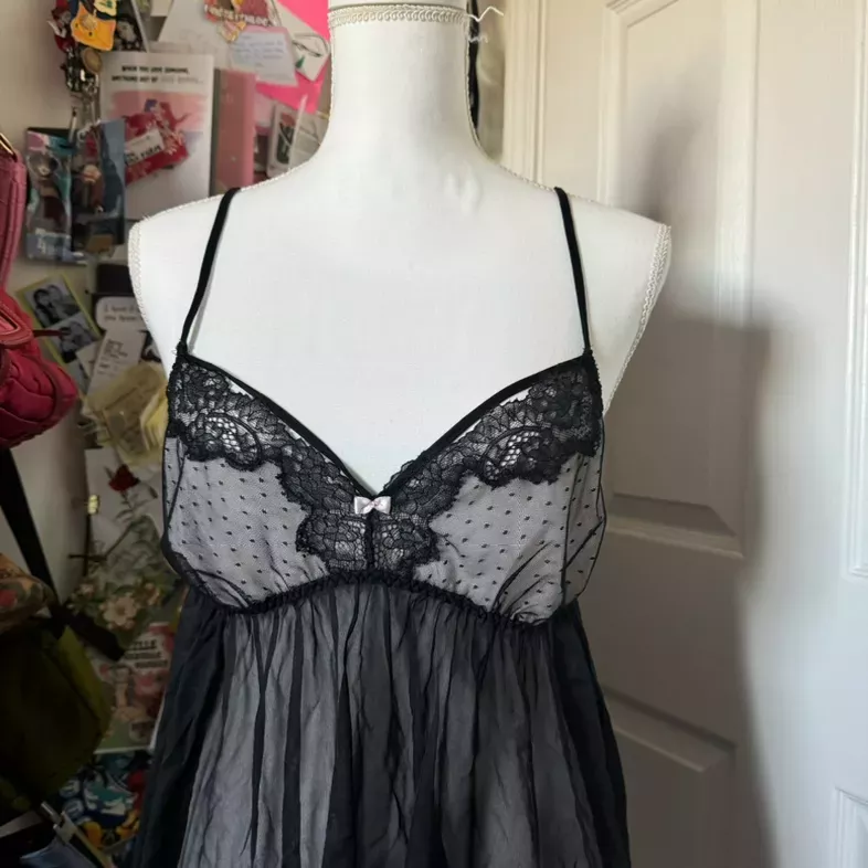 Victoria secret large slip top