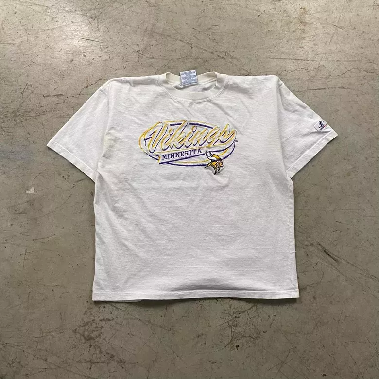 Vintage 00s White Vikings Embroidered Sports Tee