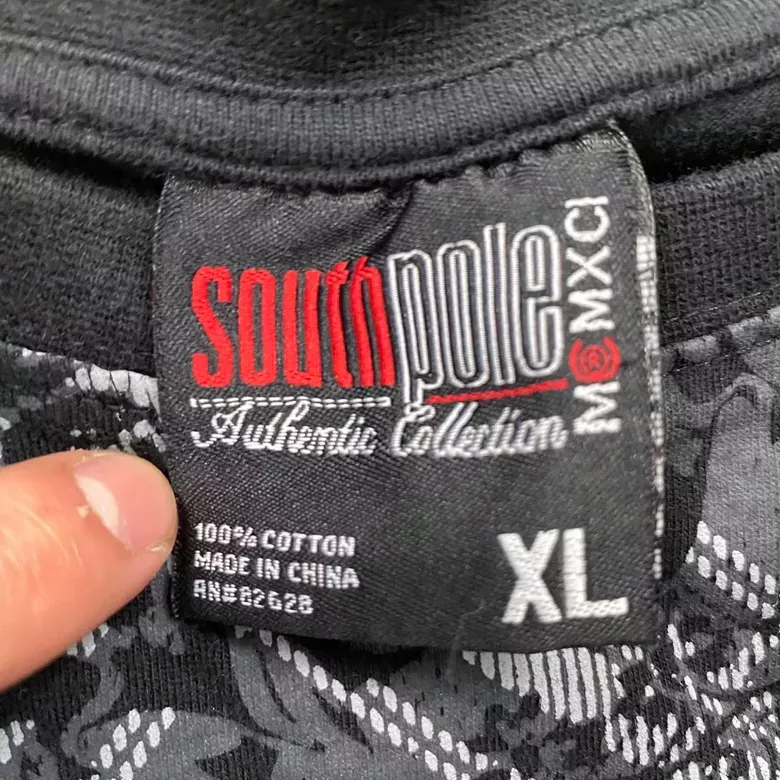 Vintage 00s Black Y2K South Pole Tee