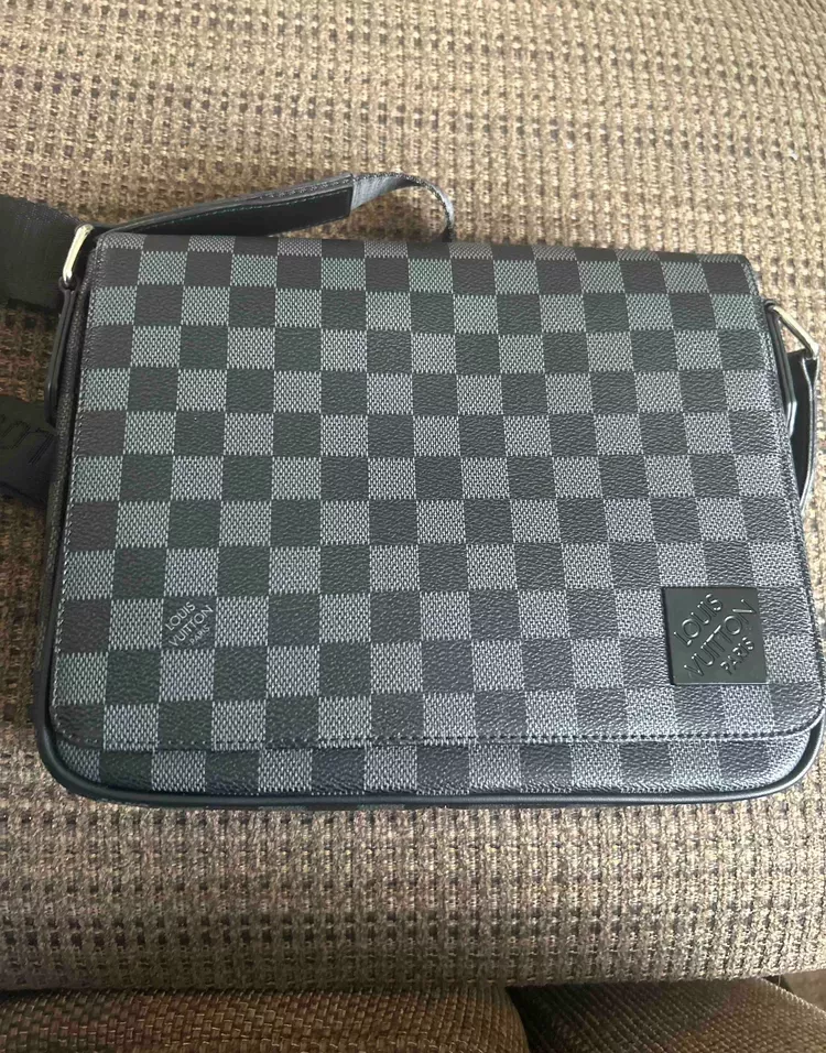 New Louis Vuitton Damier Infini Messenger Bag