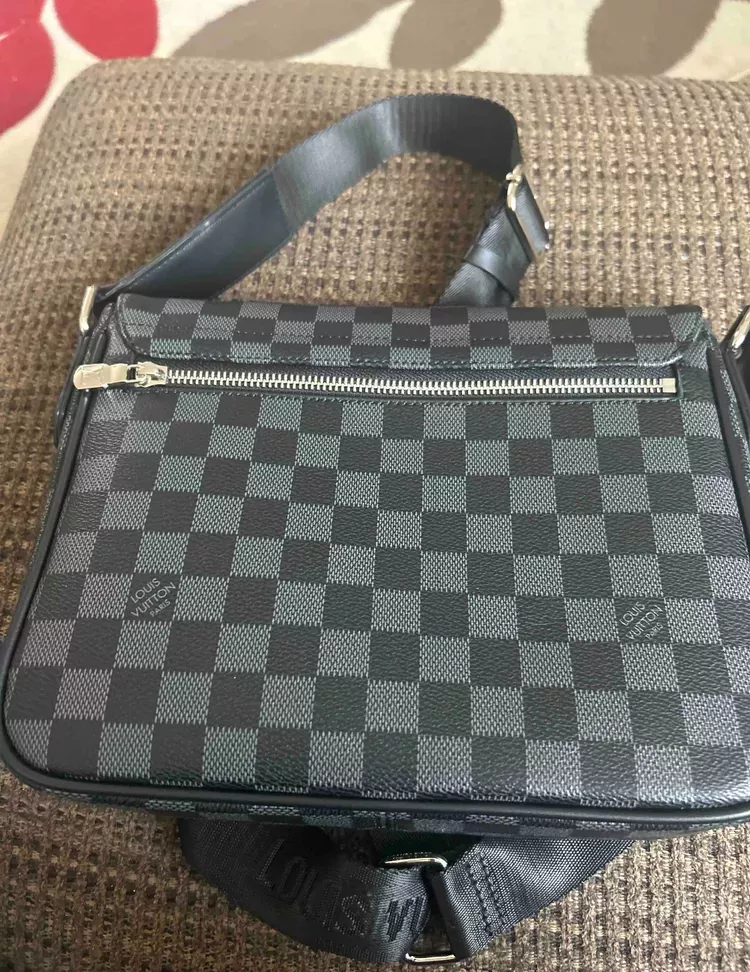 New Louis Vuitton Damier Infini Messenger Bag