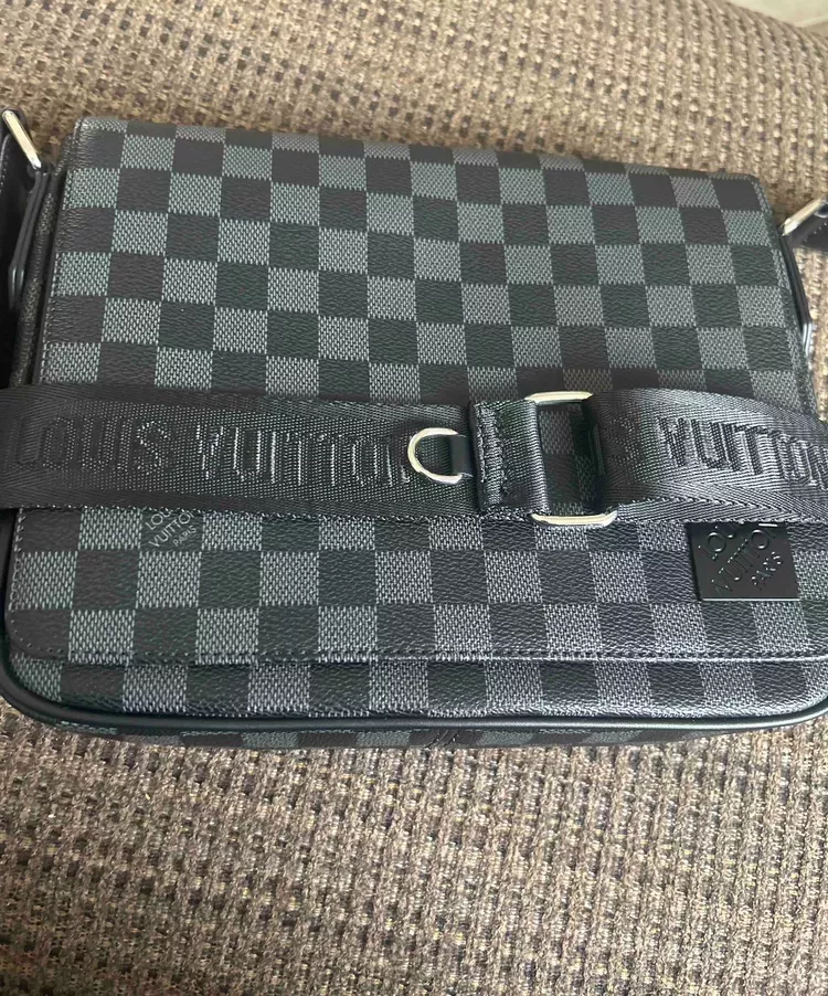 New Louis Vuitton Damier Infini Messenger Bag