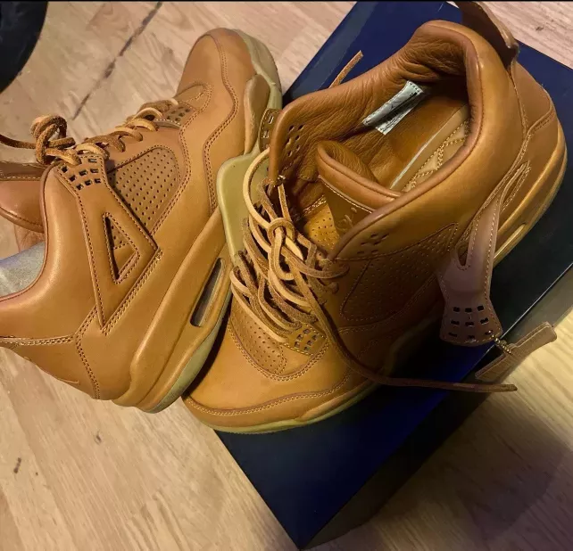 Air Jordan 4 Retro Wheat