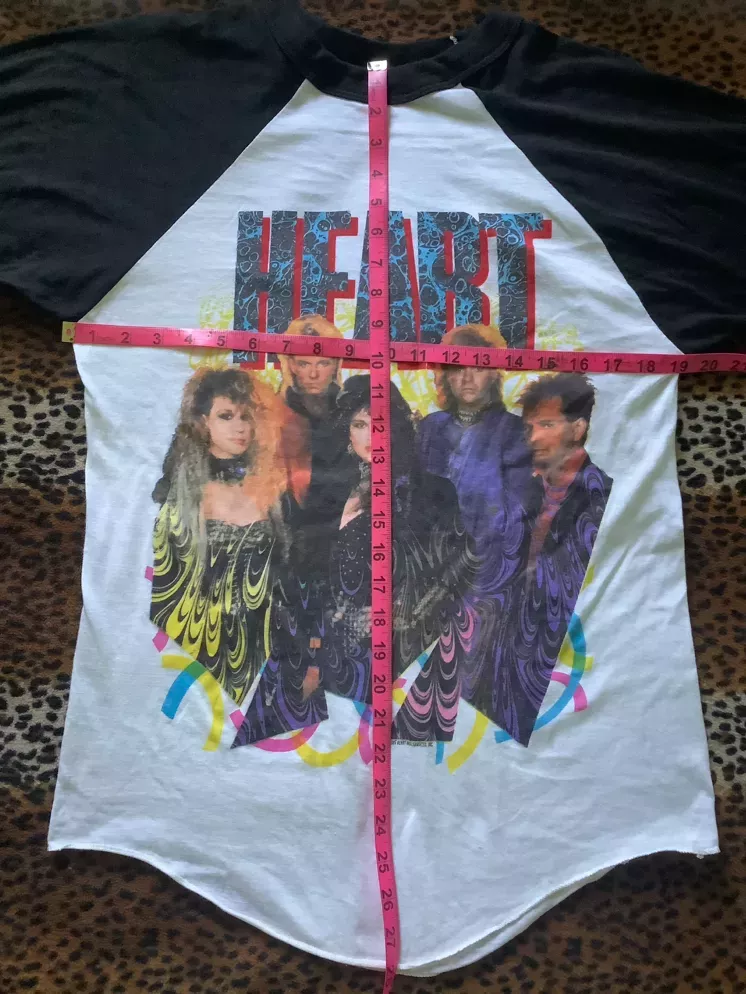 Heart RagLan Band T