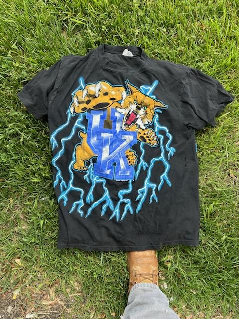 Vintage Kentucky Wildcats Lightning T-Shirt
