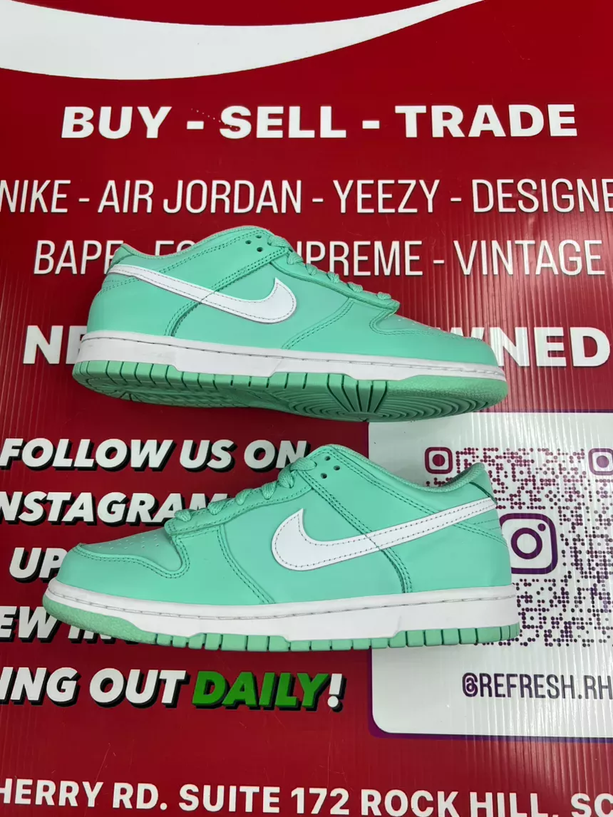 Nike Dunk Low Emeraid Rise Size 6.5y