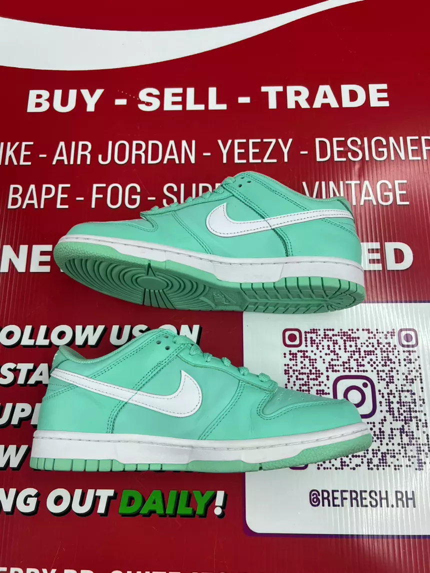 Nike Dunk Low Emeraid Rise Size 6.5y