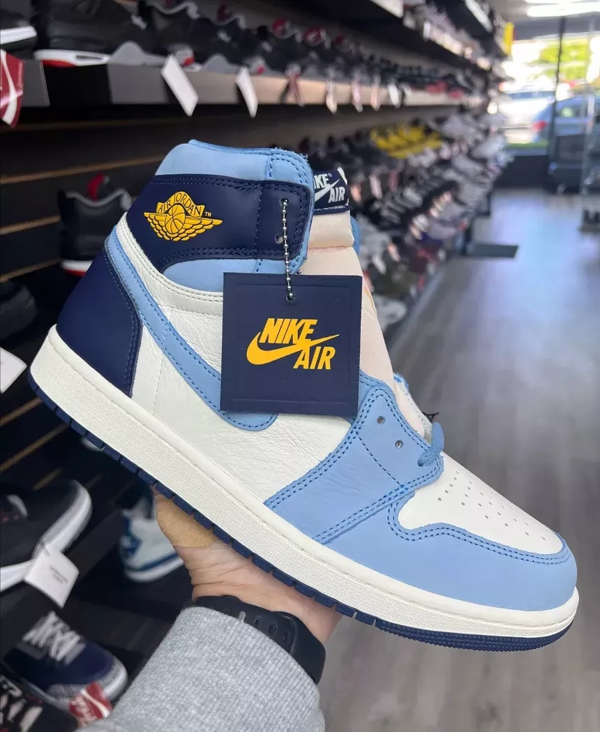 Air Jordan 1 First In Flight 10.5w/9m