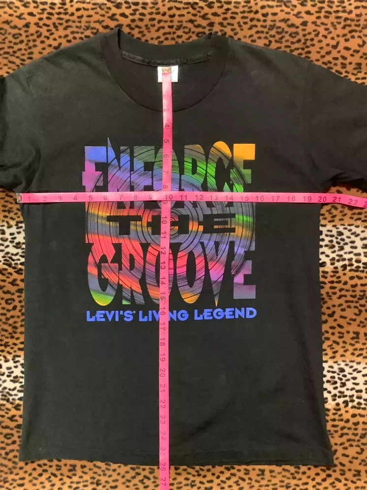 Vintage 90s Levi's Living Legend T