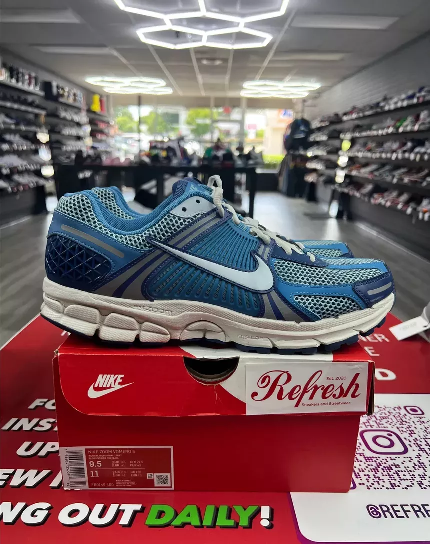 Vomero 5 Blue Size 9.5