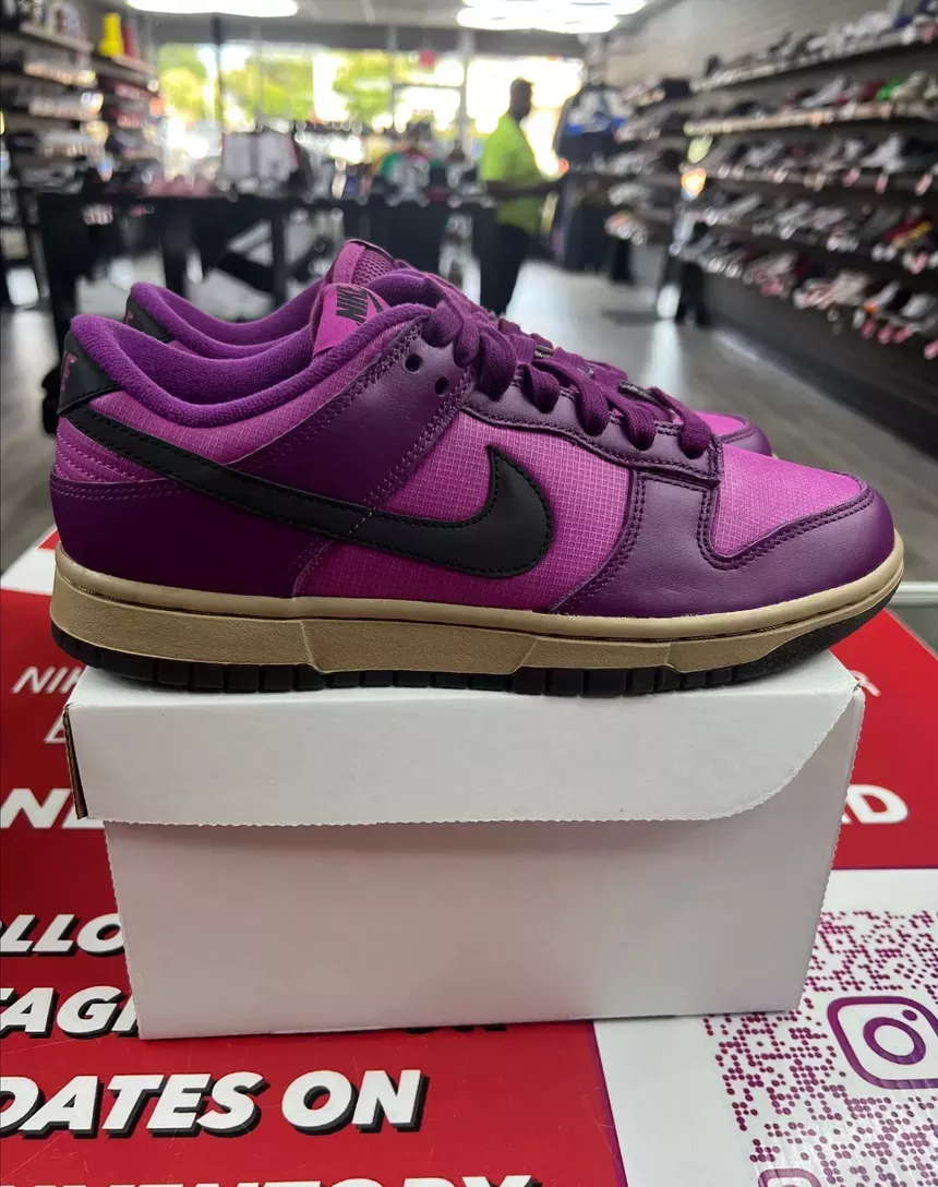 Nike Dunk Low Viotech Hot Fuchsia Size 8W/6.5Y