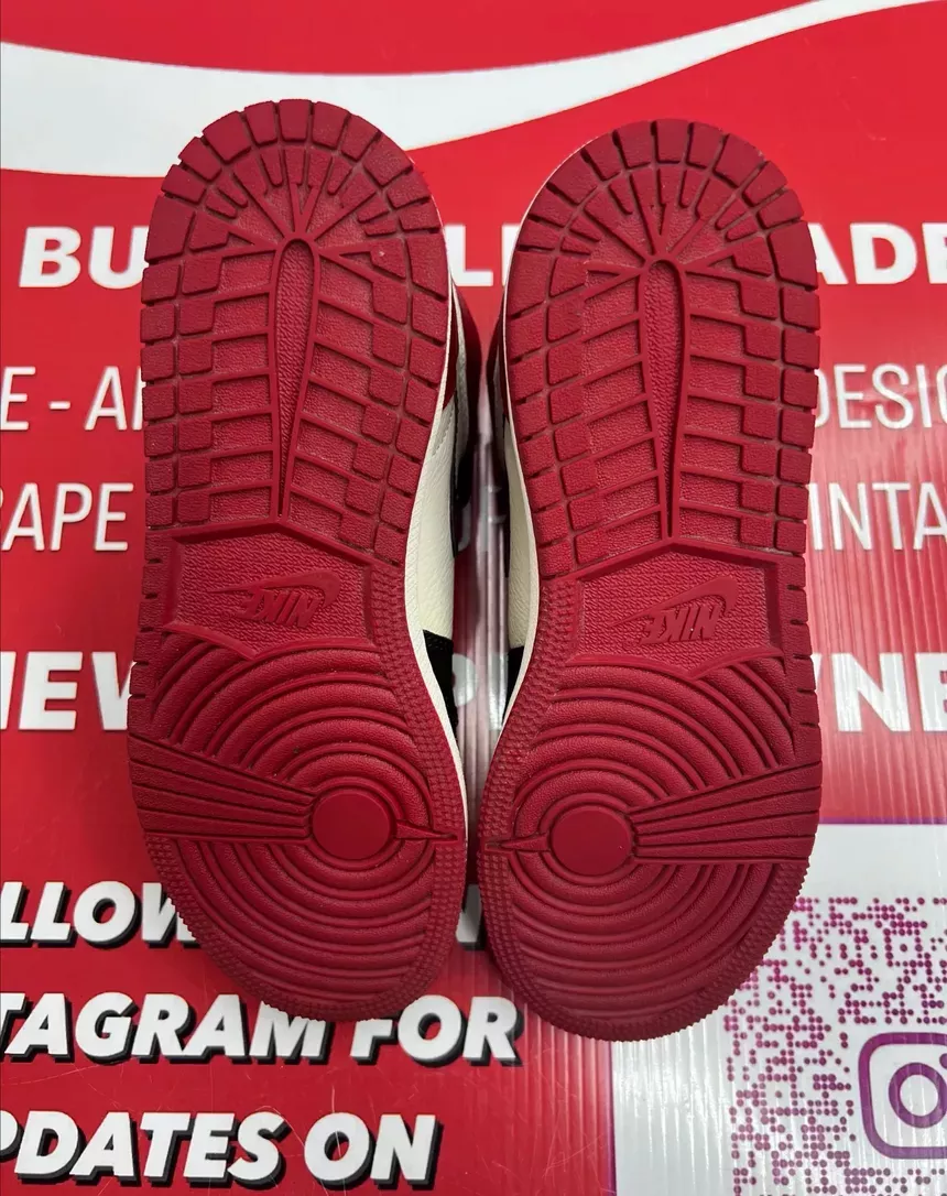 Air Jordan 1 Bred Toe Size 6Y